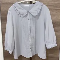 Honeys グレー寄り水色 フリルカラー 五分袖ブラウス