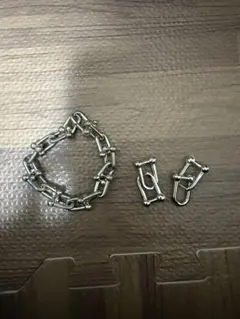 Item thumbnail for item f7532ac6-ed19-4ee2-b2f9-edfbd61fa514