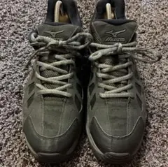 美品 Mizuno GORE-TEXトレッキング シューズグスニーカー 25.5