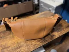 レザー ボディバッグ