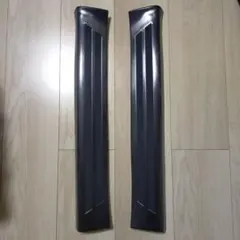 トヨタエスティマ50系(前期) フロントスカッフプレート純正 - メルカリ