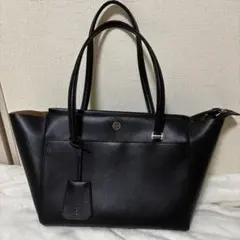 Tory Burch ロビンソン レザートート 黒 A4可 上品 通勤バック