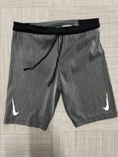Nike エアロスイフトハーフタイツ　Lサイズ