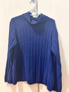 ネイビー ハイネック リブ編みセーター