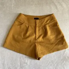924【アパートバイローリーズ】【からし色】【ショートパンツ】【シンプル】のサムネイル