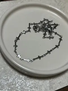 クロスモチーフ 連結ネックレス シルバーカラー