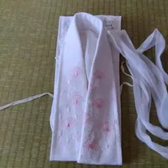 装道 美容衿 半襟 ピンク刺繍入り