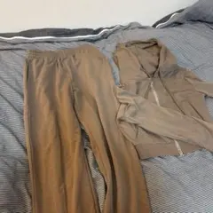 Item thumbnail for item 0256459f-9de8-4419-b23e-7ea690cac7d6