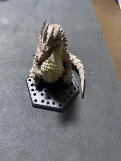 ア*M様 ラオシャンロン モンスターハンター フィギュア
