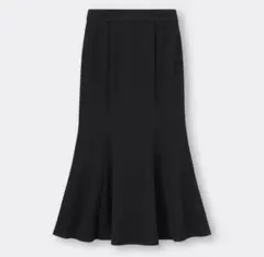 GU カットソーマーメイドロングスカート