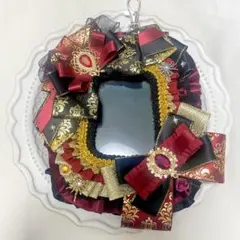 硬質カードケースデコ 赤＆黒＆ゴールド ロゼット フリルカードケース 推し活