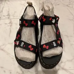 Dr. Martens ハローキティ サンダル 60周年記念コラボ サイズUK5 Dr. Martens ハローキティ サンダル 60周年記念コラボ サイズUK5
