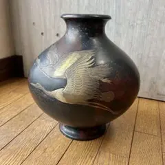 真峰作 双鶴彫金 高岡銅器 青銅製 花瓶 花器 壺 - メルカリ