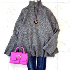 美品　ミラオーウェン　カシミヤ混　タートルネックニット　サイドスリット　リブ切替