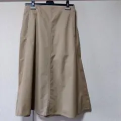 UNIQLO ベージュ Ａラインロングスカート