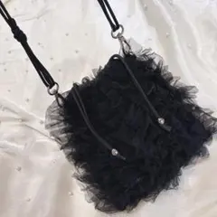 フリルデザイン ショルダーバッグ　ブラック