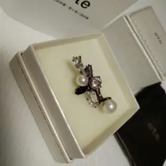 ete SV925+YGcoating ビジュー付きイヤーカフ