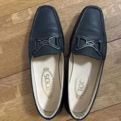 TOD'S トッズ レザー ローファー ブラックのサムネイル