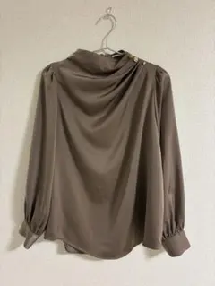 TONAL ハイネックブラウスのサムネイル