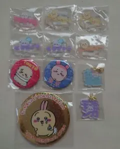 ちいかわらんど 東京みやげ 缶バッジ アクスタ チャーム うさぎ モモンガ