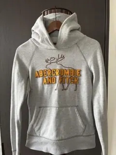 希少‼️Abercrombie & Fitch グレー パーカー M