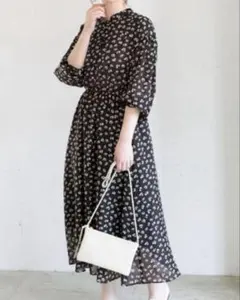 美品　ROSSO シフォン花柄ワンピース