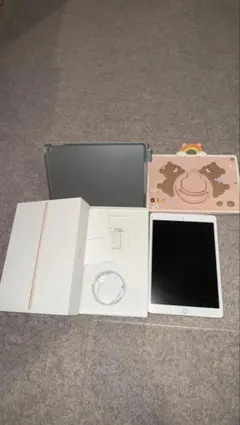 iPad 第7世代 32GB Wi-Fiモデル ピンク　美品・コード＆ケース付