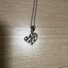 ハート型クリスタルネックレス