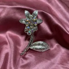 アンティーク　ブローチ　シルバー　ヴィンテージ　銀　草花　クリスタル
