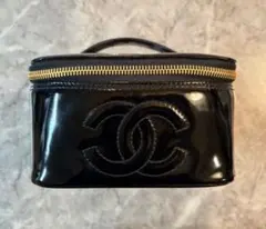 限定セール‼️CHANEL ココボタン レザーポーチ ベージュ 斜め掛け