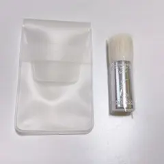 【新品/未使用】ジルスチュアート 山羊毛ミニブラシのサムネイル