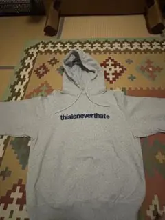 thisisneverthatパーカーのサムネイル