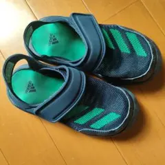 adidas ネイビー グリーン サンダル　１７㌢