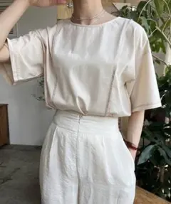 アイボリー 半袖 Tシャツ コットン混紡 amiurのサムネイル