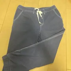 Item thumbnail for item 25dfab25-8ba7-408f-8588-b67fb9ac7f7d