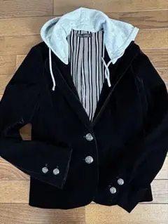 黒いベルベットジャケット フード付き