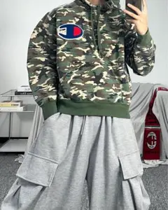 Champion 迷彩柄パーカー
