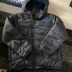 ノースフェイス　リバーシブル　ジャケット　６歳１２０サイズぐらい