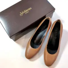 ギンザヨシノヤ　レイン対応　ベージュパンプス24cm