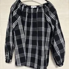 最終値下げ　Dessin デッサン　ワールド　トップスのサムネイル