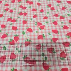 約90~100cm　シーチング　生地　はぎれ　いちご　チェック　ピンク