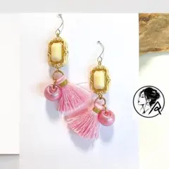ピアス イヤリング ピンク タッセル 揺れる ゴールド アンティーク