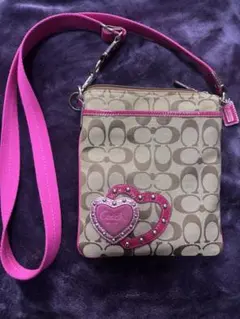 【値下げ可】COACH ハートロゴ ショルダーバッグ ピンク美品