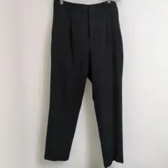UNIQLO黒 スラックス プリーツ入りXLサイズ