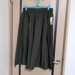 カーキ UNIQLO ボリュームギャザースカート XXL