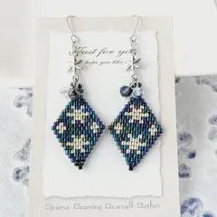 星模様のひし形ピアス　ハンドメイド　イヤリング変更可　匿名配送　No.197