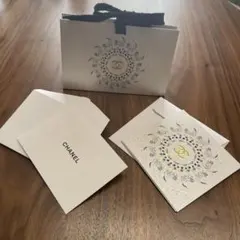 シャネル　2025 ホリデー ギフトボックス ギフトカード ラッピング