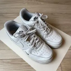 NIKE エアフォース1 おしゃれスニーカー　24cmのサムネイル