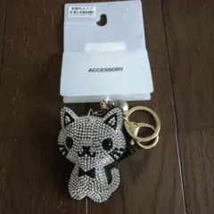 新品　ネコちゃん【送料込】キラキラ　ネコ　キーホルダー　ストラップ　チャーム