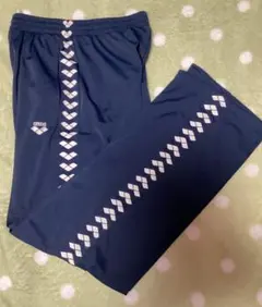 Item thumbnail for item 90c80928-2a3b-40fe-949b-54749f6e9e96